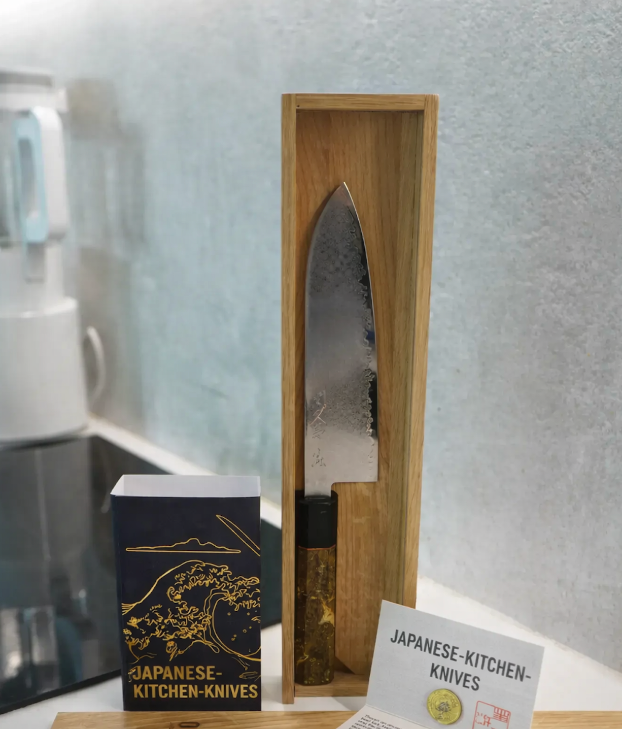 🎉 Tu Santoku RYU 18 cm – Cuchillo Japonés de Acero Damasco VG10 M2